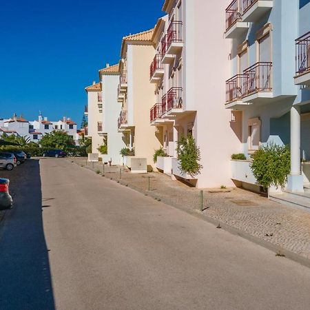Serene Apartment W/ Balcony And Pool By Lovelystay Quarteira Εξωτερικό φωτογραφία