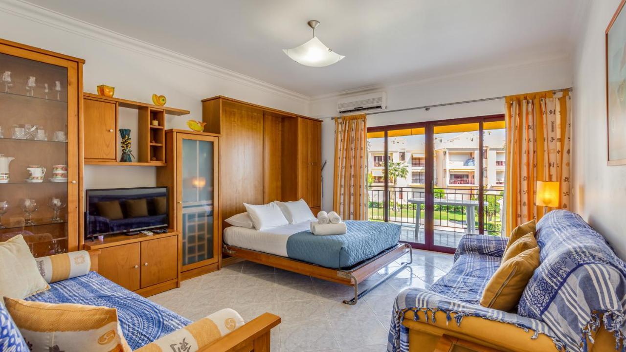 Serene Apartment W/ Balcony And Pool By Lovelystay Quarteira Εξωτερικό φωτογραφία