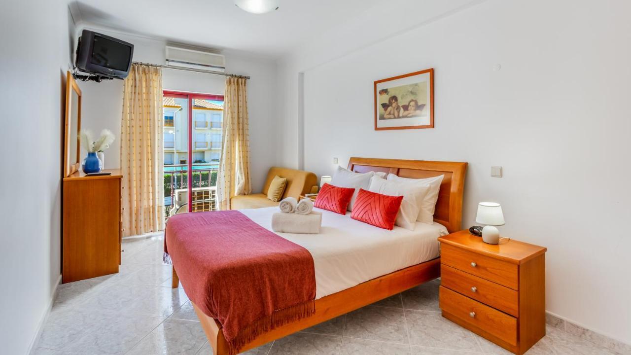 Serene Apartment W/ Balcony And Pool By Lovelystay Quarteira Εξωτερικό φωτογραφία